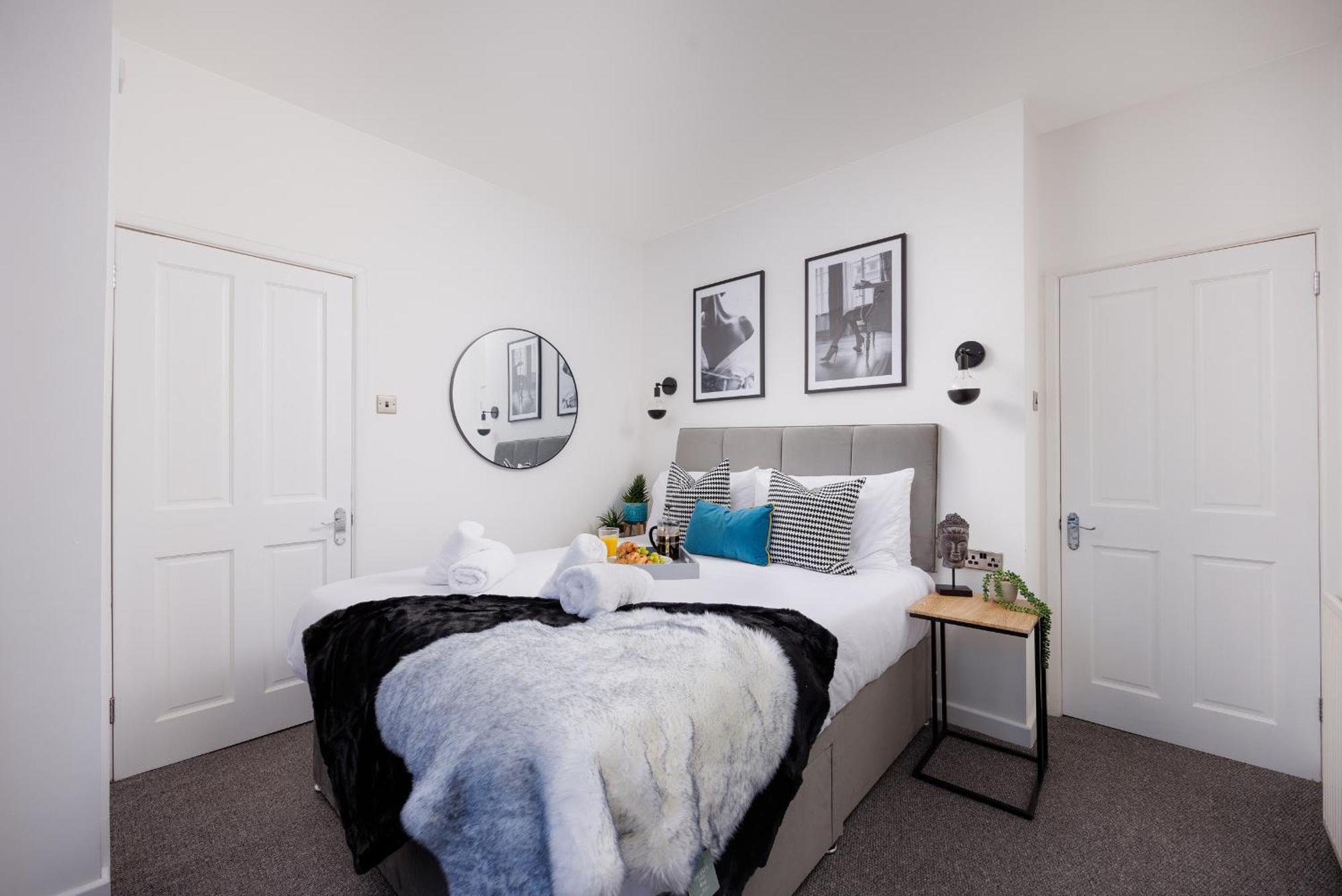 Boujis Central Plymouth Apartment - Sleeps 4 - Habita Property מראה חיצוני תמונה