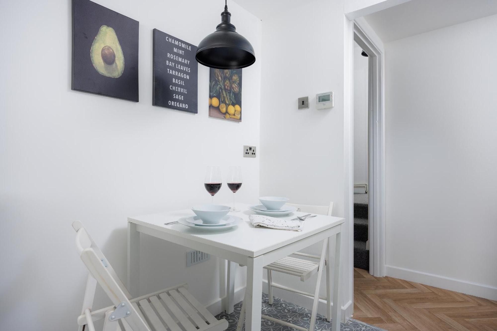 Boujis Central Plymouth Apartment - Sleeps 4 - Habita Property מראה חיצוני תמונה